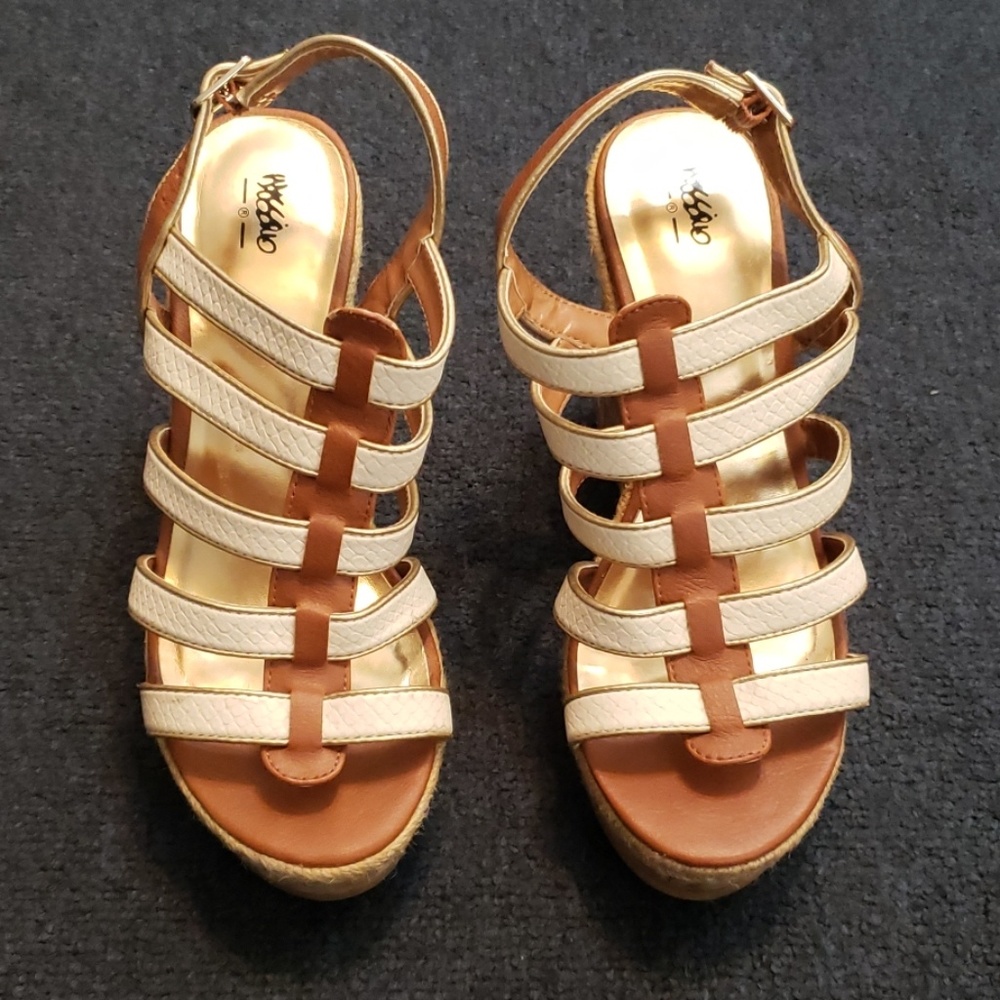 Womens Mossimo wedged heels